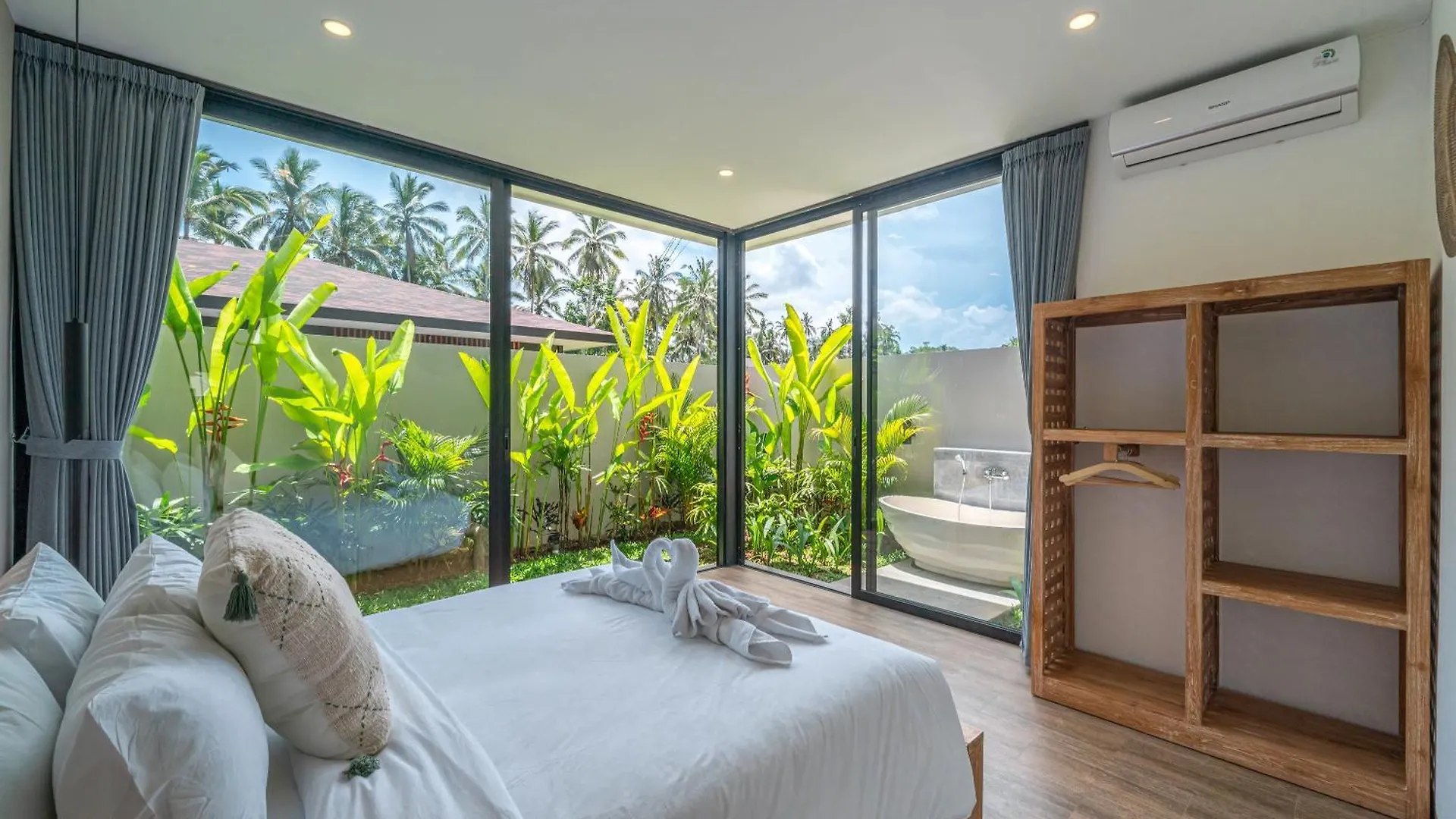 Villa Xanadu - Epic 5Br Villa, Unreal Views & Large Pool! Ubud
